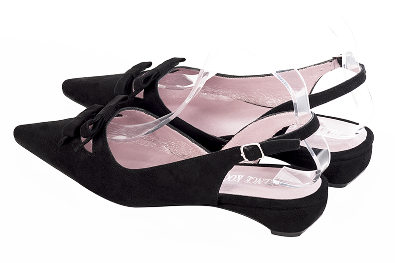 Matt black women's open back shoes, with a knot. Pointed toe. Flat kitten heels. Rear view - Florence KOOIJMAN